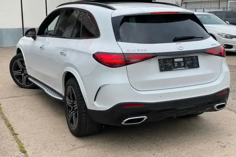 Mercedes-Benz GLC 300 din 2023 cu 18.888 km - oferta MER107486 - foto 6