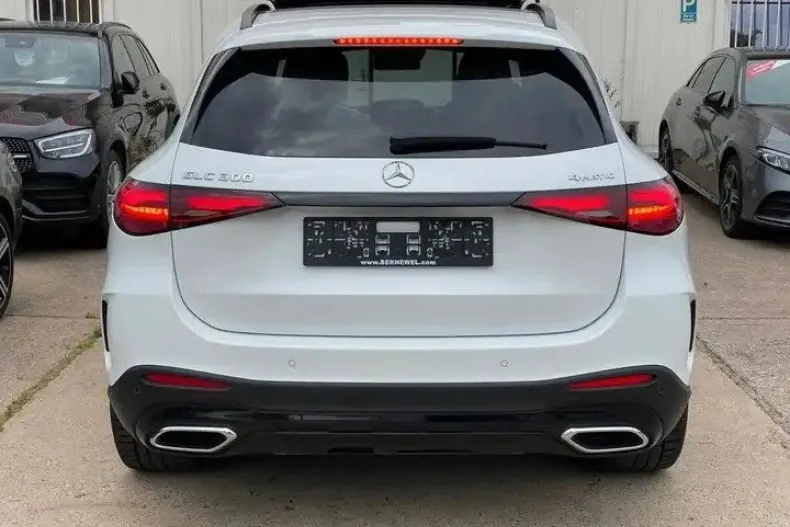 Mercedes-Benz GLC 300 din 2023 cu 18.888 km - oferta MER107486 - foto 8