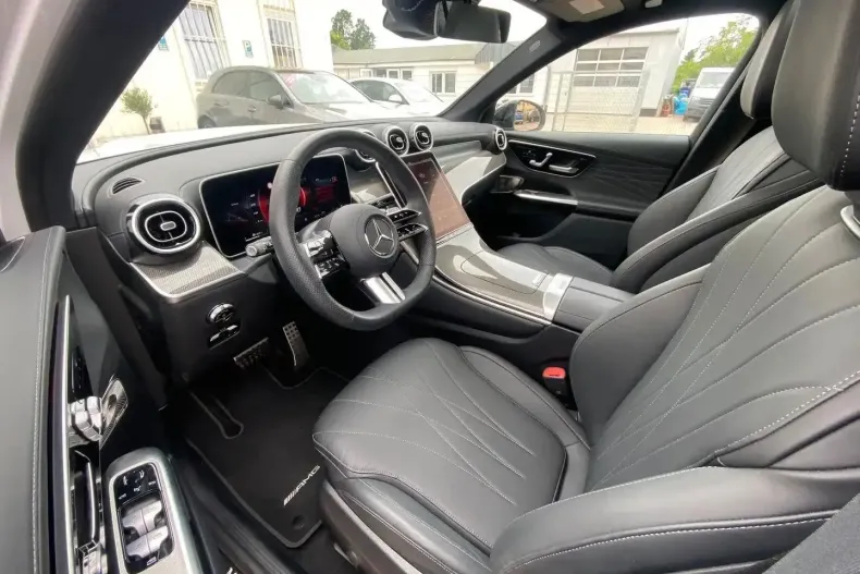 Mercedes-Benz GLC 300 din 2023 cu 18.888 km - oferta MER107486 - foto 11