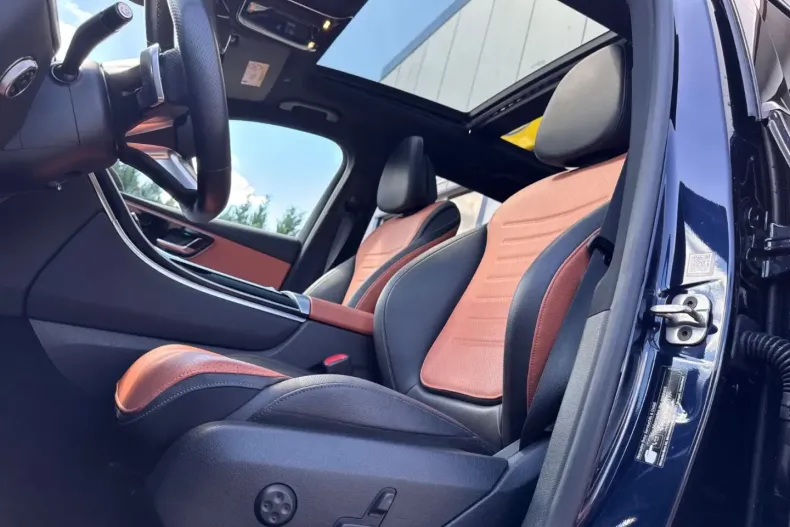 Mercedes-Benz GLC 220 din 2023 cu 39.800 km - oferta MER107515 - foto 7