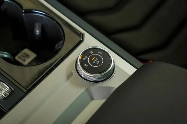 Volkswagen Touareg din 2021 cu 136.000 km - oferta VOL107524 - foto 19