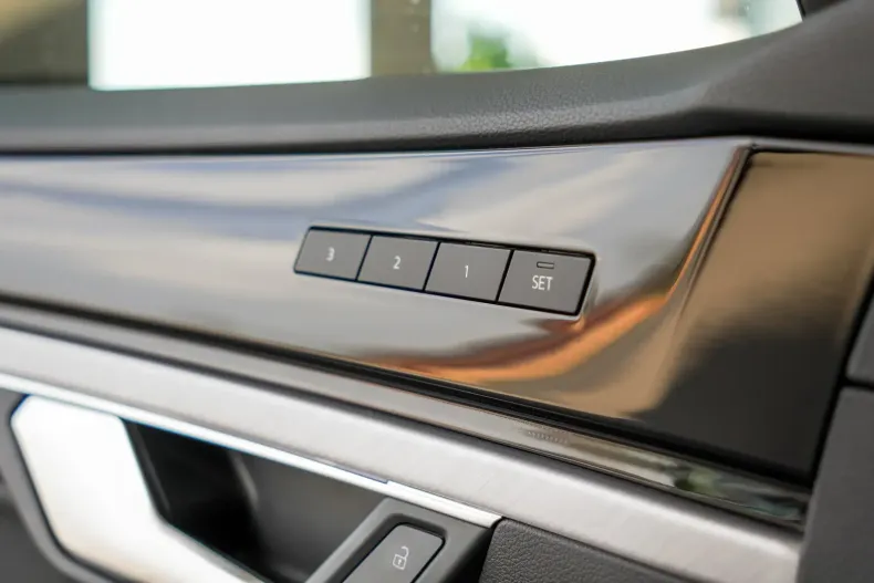 Volkswagen Touareg din 2021 cu 136.000 km - oferta VOL107524 - foto 26