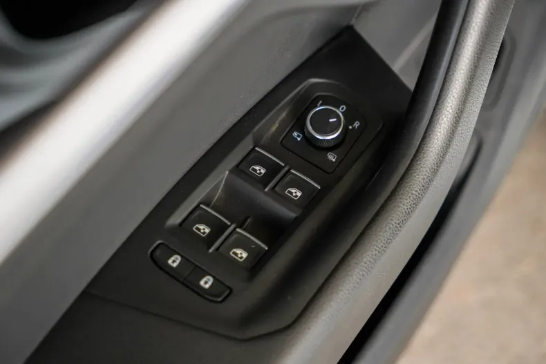 Volkswagen Touareg din 2021 cu 136.000 km - oferta VOL107524 - foto 27