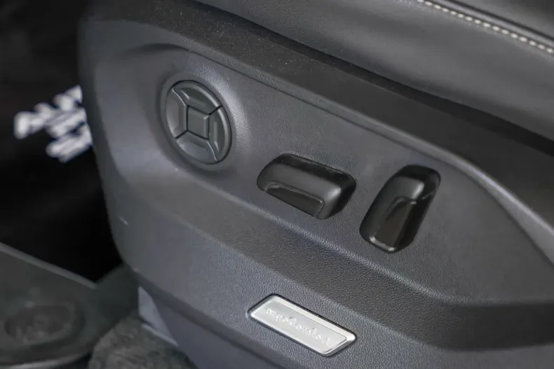 Volkswagen Touareg din 2021 cu 136.000 km - oferta VOL107524 - foto 28