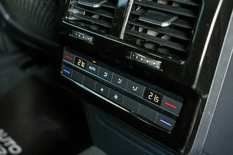 Volkswagen Touareg din 2021 cu 136.000 km - oferta VOL107524 - foto 36