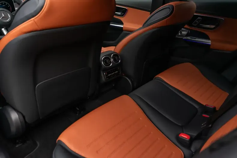 Mercedes-Benz GLC 200 din 2025 cu 20 km - oferta MER107527 - foto 8