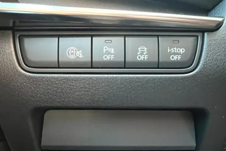 Mazda 3 din 2024 cu 7.033 km - oferta MAZ107529 - foto 13