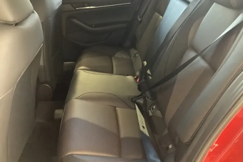 Mazda 3 din 2024 cu 4.664 km - oferta MAZ107531 - foto 8