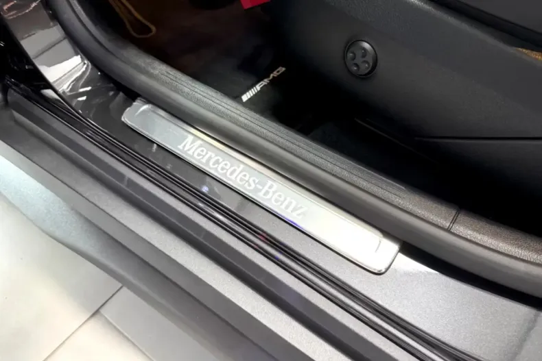 Mercedes-Benz GLC 220 din 2025 cu 20 km - oferta MER107538 - foto 11