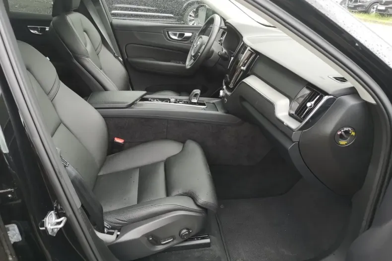 Volvo XC60 din 2022 cu 32.129 km - oferta VOL107539 - foto 12