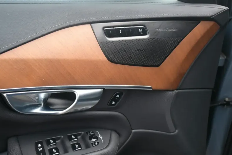 Volvo XC90 din 2021 cu 77.891 km - oferta VOL107540 - foto 14