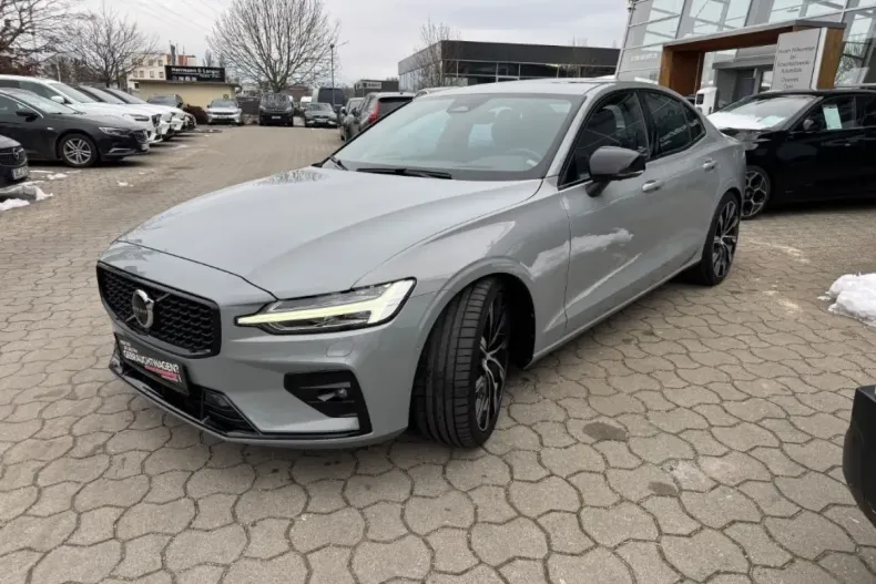 Volvo S60 din 2023 cu 8.651 km - oferta VOL107541 - foto 1