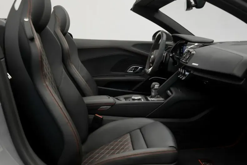 Audi R8 din 2023 cu 10.000 km - oferta AUD107544 - foto 17