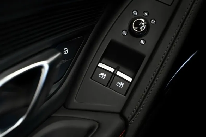 Audi R8 din 2023 cu 10.000 km - oferta AUD107544 - foto 30