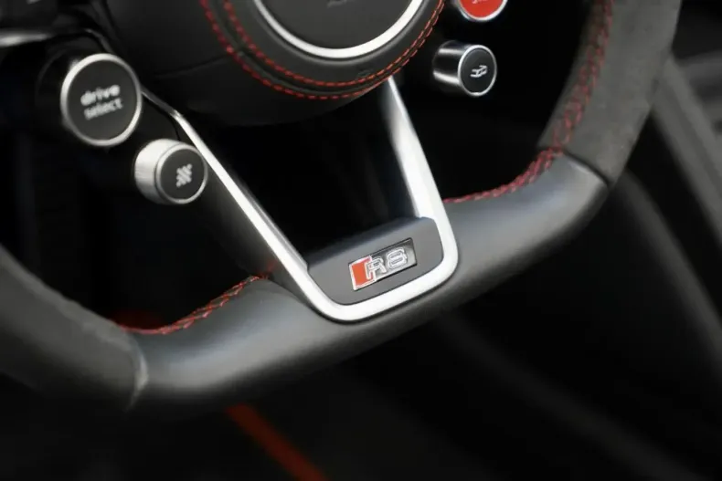 Audi R8 din 2023 cu 10.000 km - oferta AUD107544 - foto 35