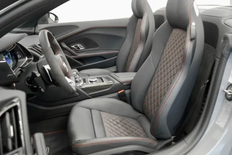 Audi R8 din 2023 cu 10.000 km - oferta AUD107544 - foto 36