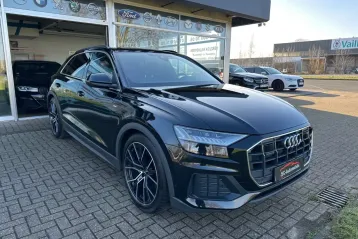 Audi Q8 din 2022 - oferta AUD107546