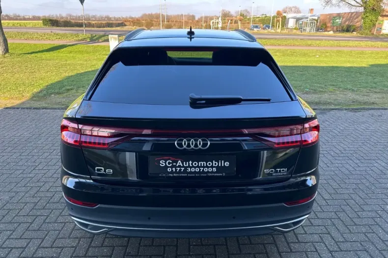 Audi Q8 din 2022 cu 75.800 km - oferta AUD107546 - foto 7