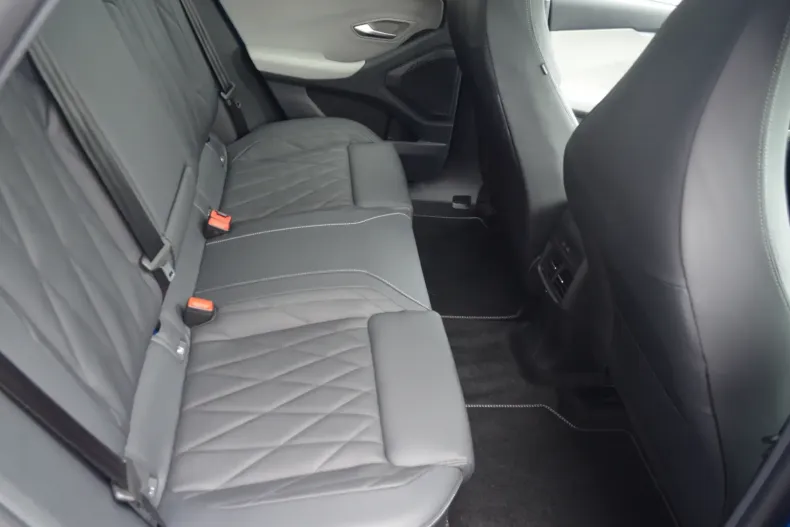 Ford Explorer din 2025 cu 81 km - oferta FOR107551 - foto 9