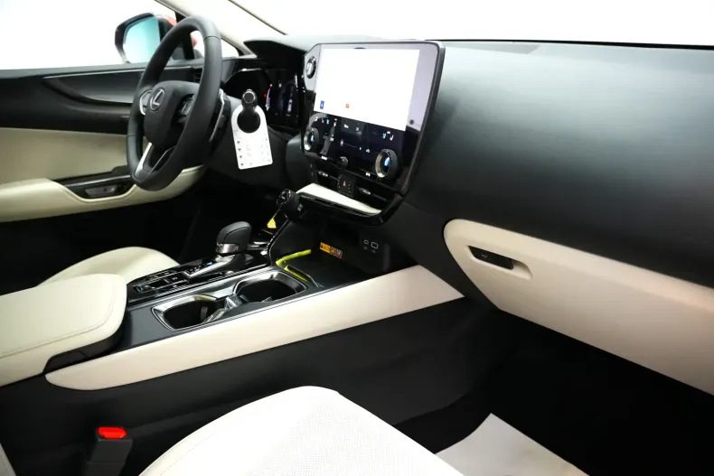 Lexus NX 350h din 2024 cu 10 km - oferta LEX107560 - foto 10