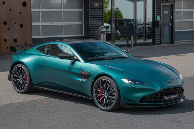 Aston Martin V8 Vantage din 2023 cu 16.810 km - oferta AST107565 - foto 4