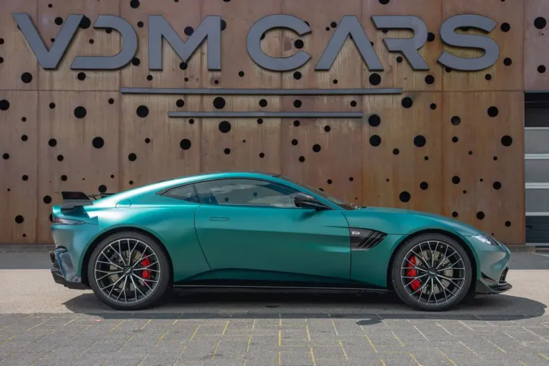 Aston Martin V8 Vantage din 2023 cu 16.810 km - oferta AST107565 - foto 9