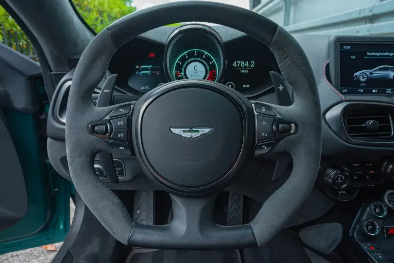 Aston Martin V8 Vantage din 2023 cu 16.810 km - oferta AST107565 - foto 20