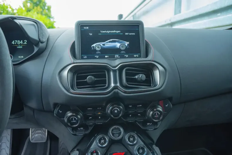 Aston Martin V8 Vantage din 2023 cu 16.810 km - oferta AST107565 - foto 22