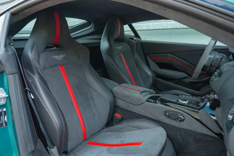 Aston Martin V8 Vantage din 2023 cu 16.810 km - oferta AST107565 - foto 26