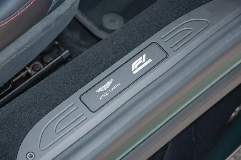 Aston Martin V8 Vantage din 2023 cu 16.810 km - oferta AST107565 - foto 27