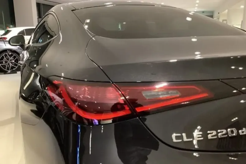 Mercedes-Benz CLE 200 din 2024 cu 13.989 km - oferta MER107566 - foto 8