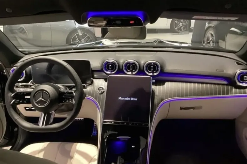 Mercedes-Benz CLE 200 din 2024 cu 13.989 km - oferta MER107566 - foto 15