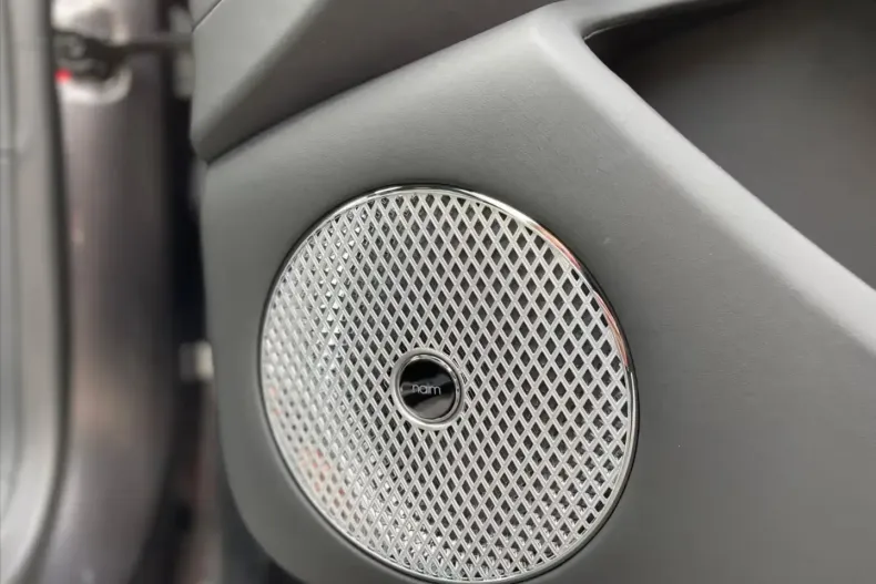 Bentley Flying Spur din 2024 cu 4.800 km - oferta BEN107567 - foto 9