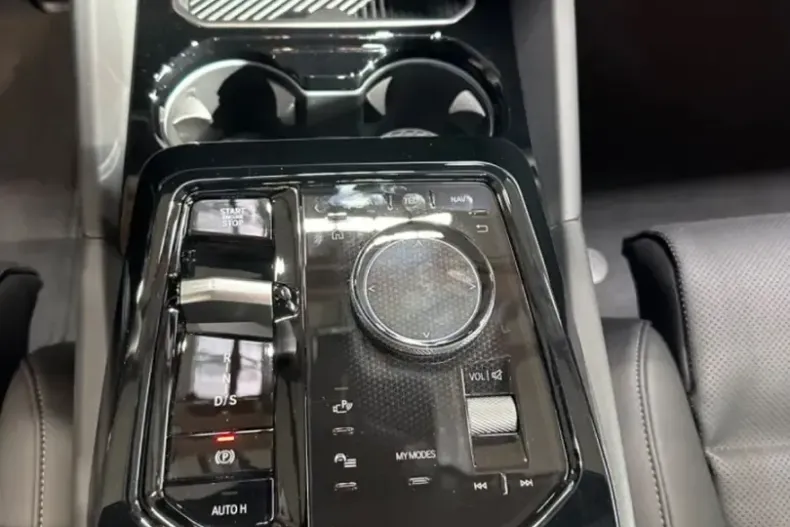 BMW 520 din 2024 cu 7.560 km - oferta BMW107570 - foto 16