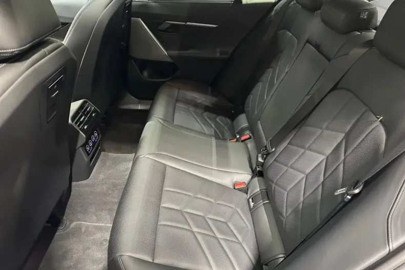 BMW 520 din 2024 cu 7.560 km - oferta BMW107570 - foto 28