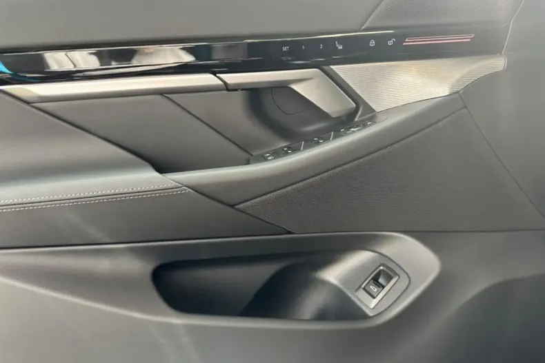 BMW 520 din 2024 cu 7.560 km - oferta BMW107570 - foto 32