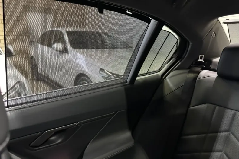 BMW 520 din 2024 cu 7.560 km - oferta BMW107570 - foto 36