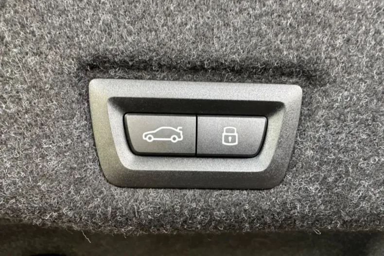 BMW 520 din 2024 cu 7.560 km - oferta BMW107570 - foto 37