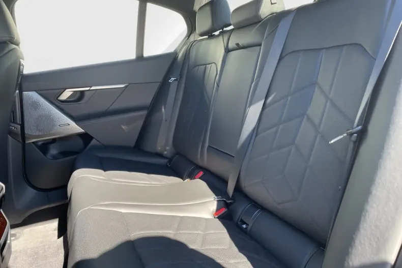 BMW 520 din 2024 cu 29.400 km - oferta BMW107572 - foto 12