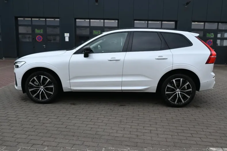 Volvo XC60 din 2024 cu 12.000 km - oferta VOL107583 - foto 2