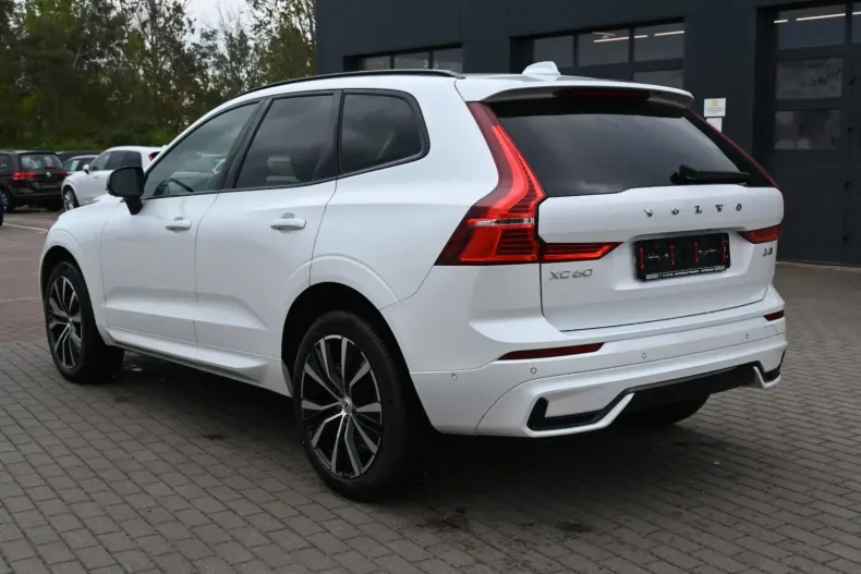 Volvo XC60 din 2024 cu 12.000 km - oferta VOL107583 - foto 3