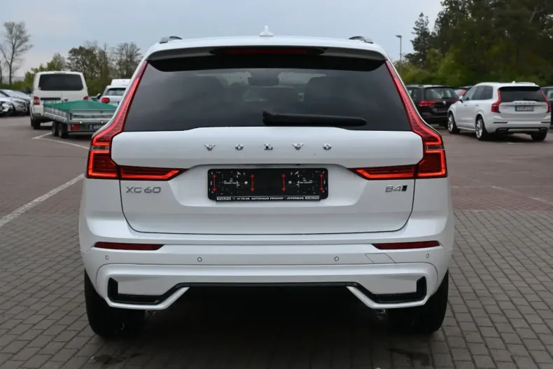 Volvo XC60 din 2024 cu 12.000 km - oferta VOL107583 - foto 4