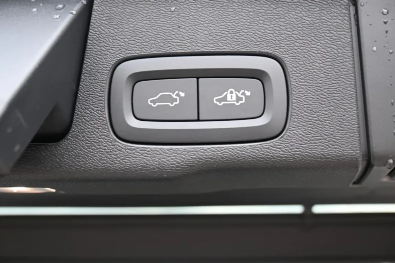 Volvo XC60 din 2024 cu 12.000 km - oferta VOL107583 - foto 17