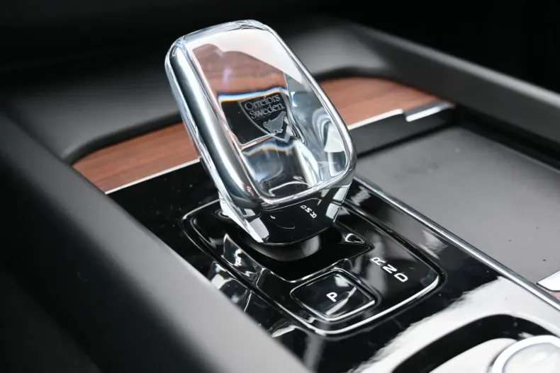 Volvo XC60 din 2024 cu 12.000 km - oferta VOL107583 - foto 23