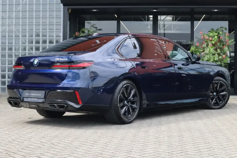 BMW M760 din 2024 cu 5.107 km - oferta BMW107585 - foto 4