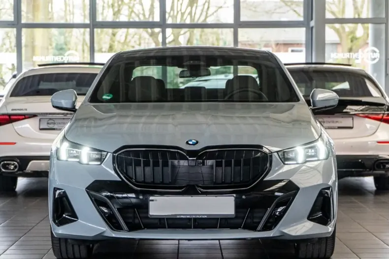 BMW 520 din 2024 cu 24.800 km - oferta BMW107592 - foto 3