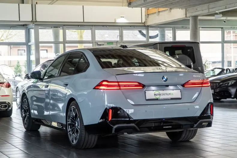 BMW 520 din 2024 cu 24.800 km - oferta BMW107592 - foto 4