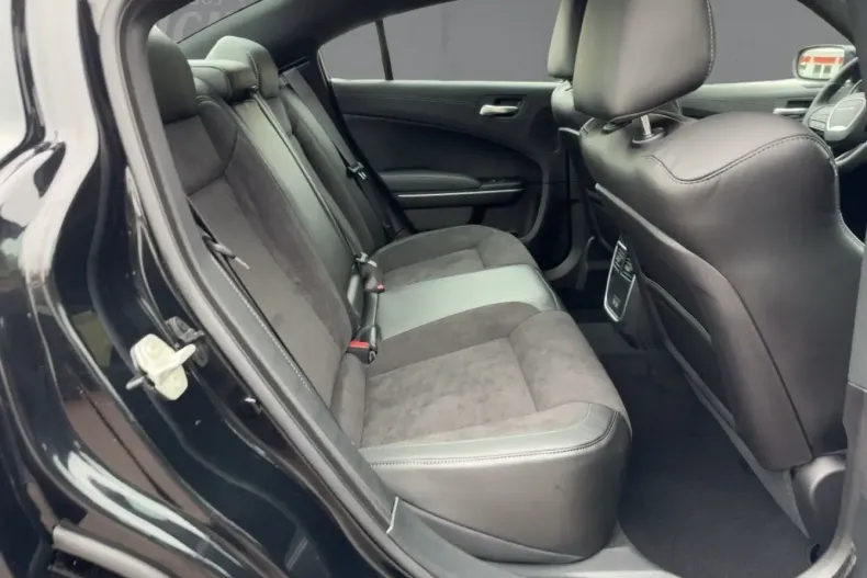 Dodge Charger din 2024 cu 15.390 km - oferta DOD107598 - foto 12