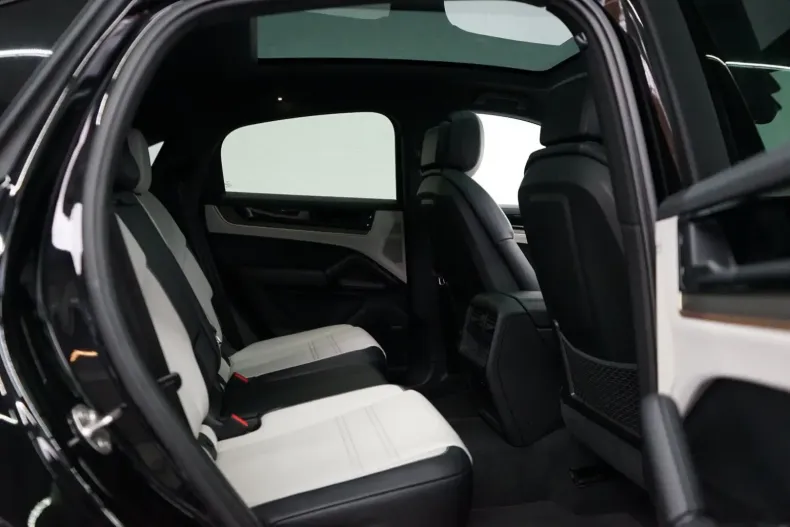 Porsche Cayenne din 2023 cu 30.000 km - oferta POR107601 - foto 16