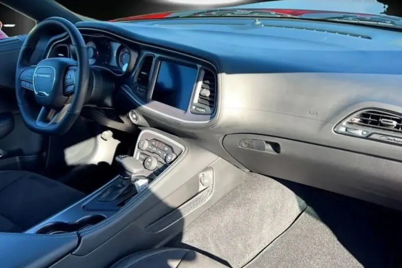 Dodge Challenger din 2024 cu 14.990 km - oferta DOD107602 - foto 8